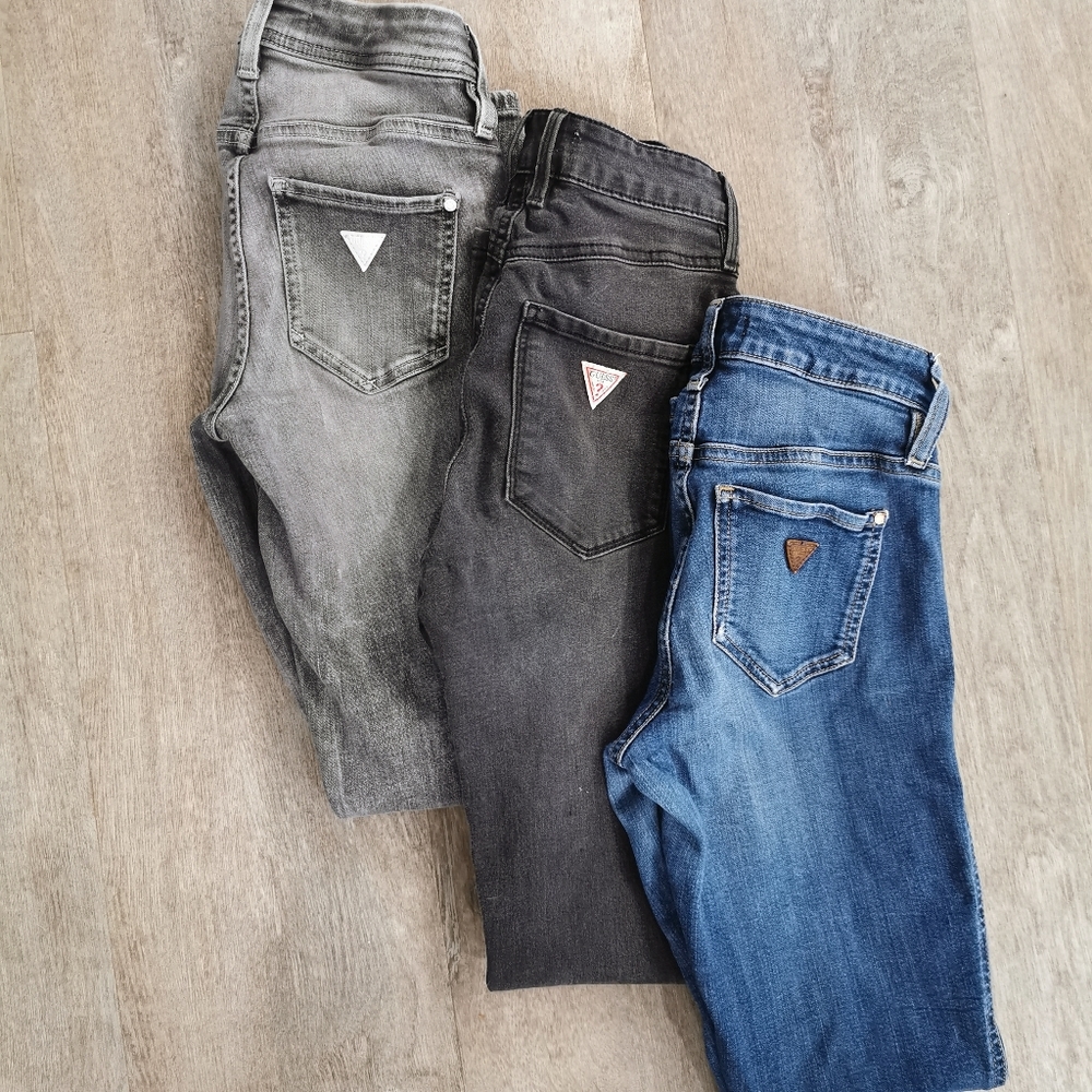 Bundle of 3 Guess jeans